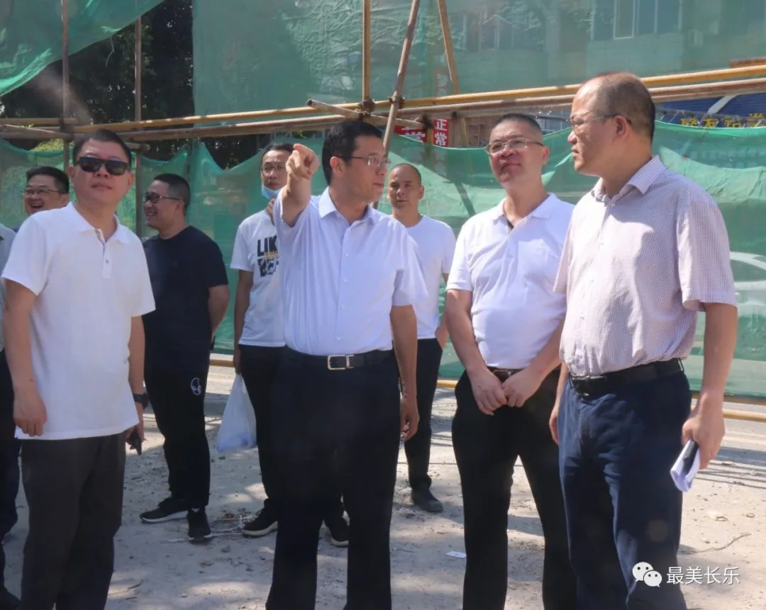 区领导开展巡街暨现场检查推动房屋结构安全隐患排查整治“回头看”工作 区领导开展巡街暨现场检查推动房屋结构安全隐患排查整治“回头看”工作