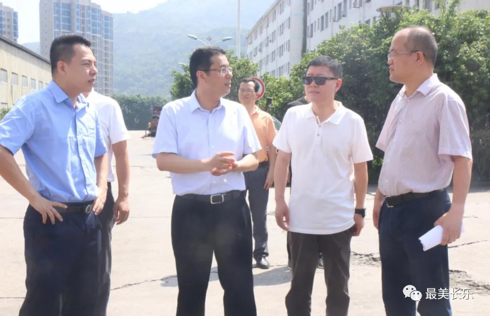 区领导开展巡街暨现场检查推动房屋结构安全隐患排查整治“回头看”工作 区领导开展巡街暨现场检查推动房屋结构安全隐患排查整治“回头看”工作