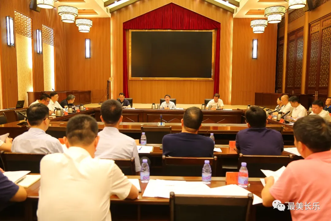 区委常委会会议召开,传达学习贯彻习近平总书记重要讲话精神重要文章精神 区委常委会会议召开,传达学习贯彻习近平总书记重要讲话精神重要文章精神