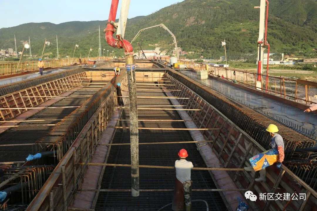 国道G316线长乐漳港至营前段项目A4标段首联现浇箱梁成功浇筑 国道G316线长乐漳港至营前段项目A4标段首联现浇箱梁成功浇筑