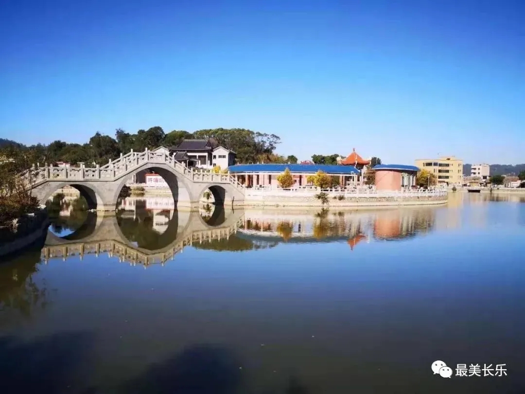 问渠那得清如许 全民护水碧波来 问渠那得清如许 全民护水碧波来