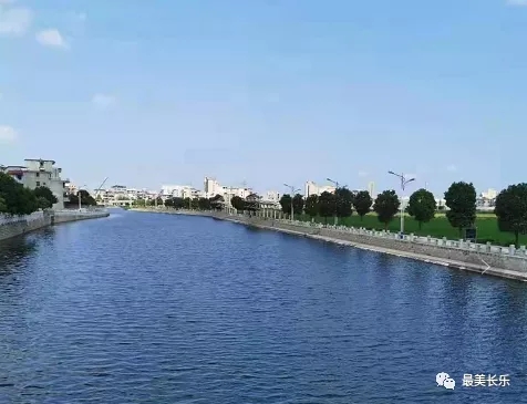 问渠那得清如许 全民护水碧波来 问渠那得清如许 全民护水碧波来