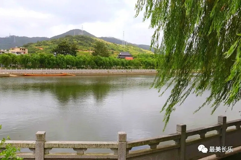 问渠那得清如许 全民护水碧波来 问渠那得清如许 全民护水碧波来