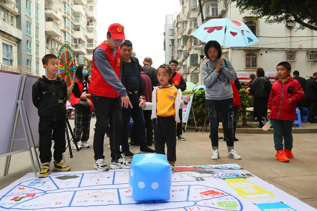 “三端”闭环管理 垃圾分类工作显成效 “三端”闭环管理 垃圾分类工作显成效