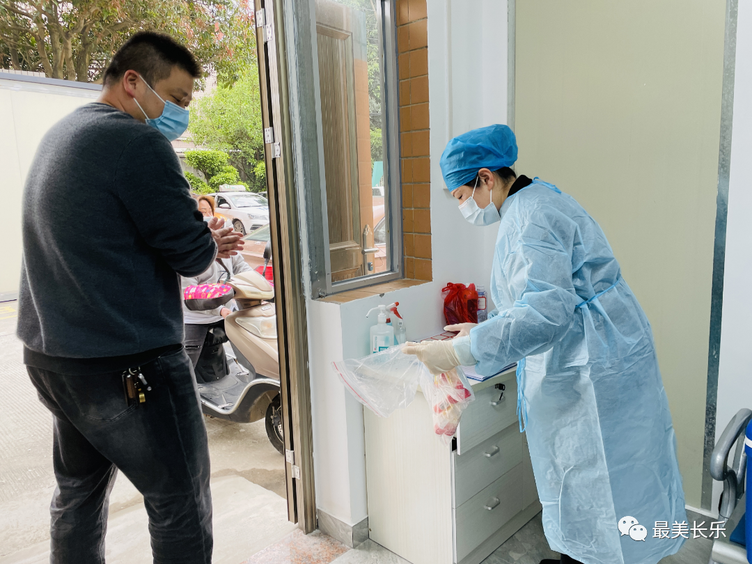 抗击疫情!这群“蓝精灵”一直在战斗...... 抗击疫情!这群“蓝精灵”一直在战斗......