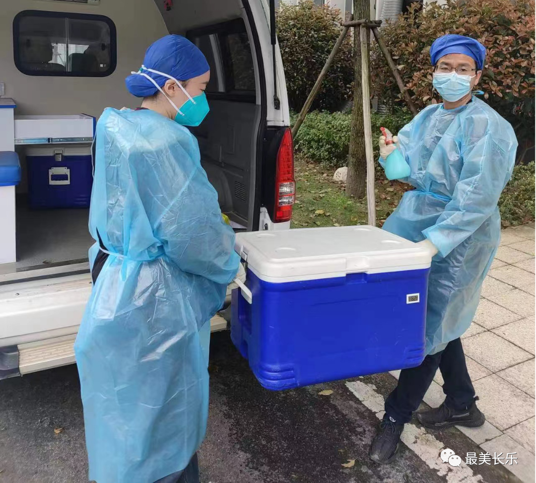 抗击疫情!这群“蓝精灵”一直在战斗...... 抗击疫情!这群“蓝精灵”一直在战斗......