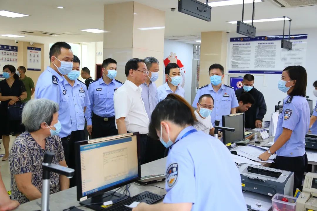 省人大常委会委员、监察司法委副主任委员王敏夫来航开展人大司法监督工作调研 省人大常委会委员、监察司法委副主任委员王敏夫来航开展人大司法监督工作调研