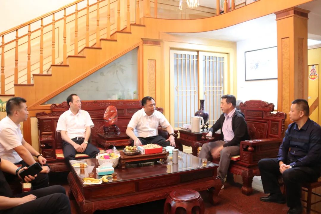 长乐区领导走访看望离退休老干部 长乐区领导走访看望离退休老干部