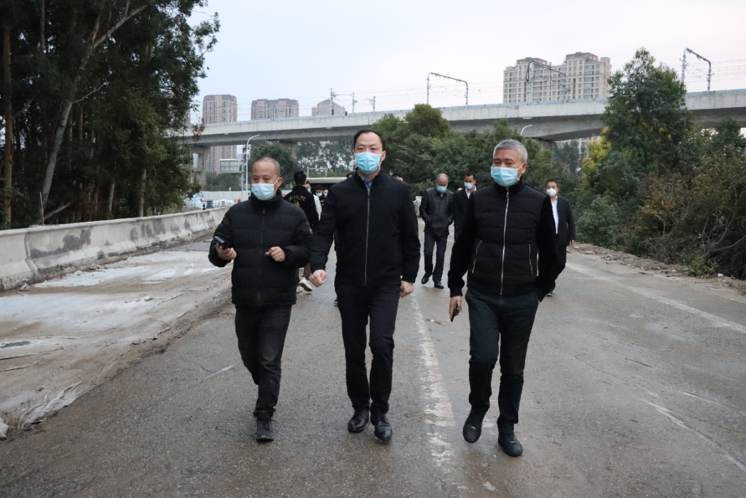 区领导督导推动交通、教育重点项目建设和泰铭项目生态保护修复工作 区领导督导推动交通、教育重点项目建设和泰铭项目生态保护修复工作