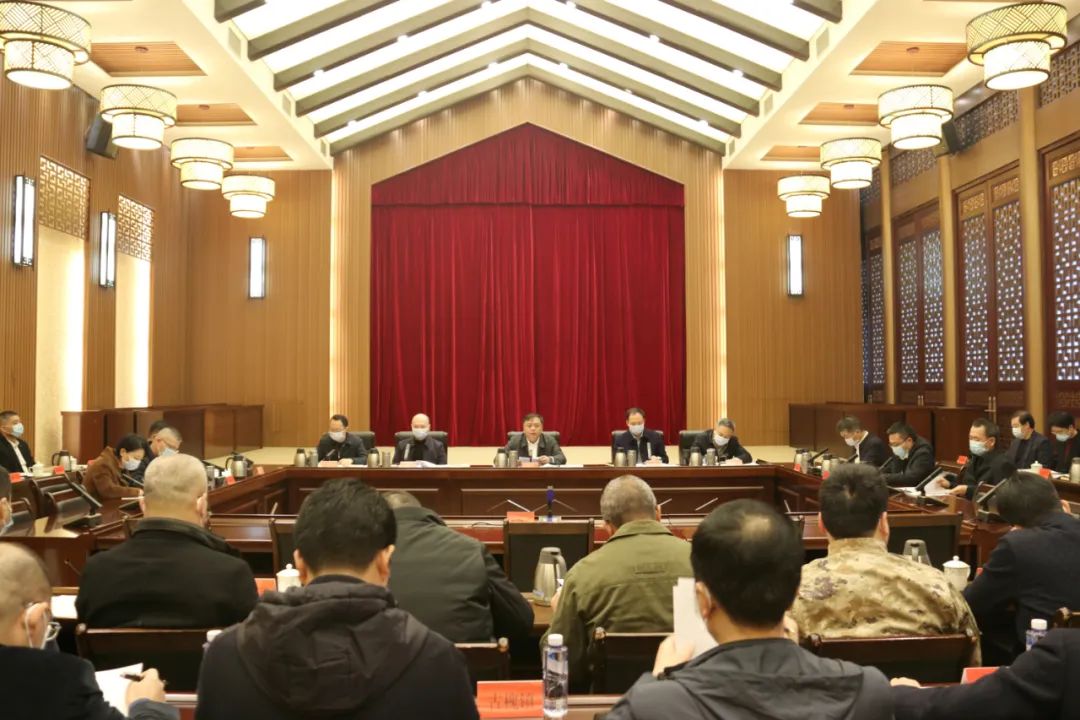 区委常委会召开会议 区委常委会召开会议