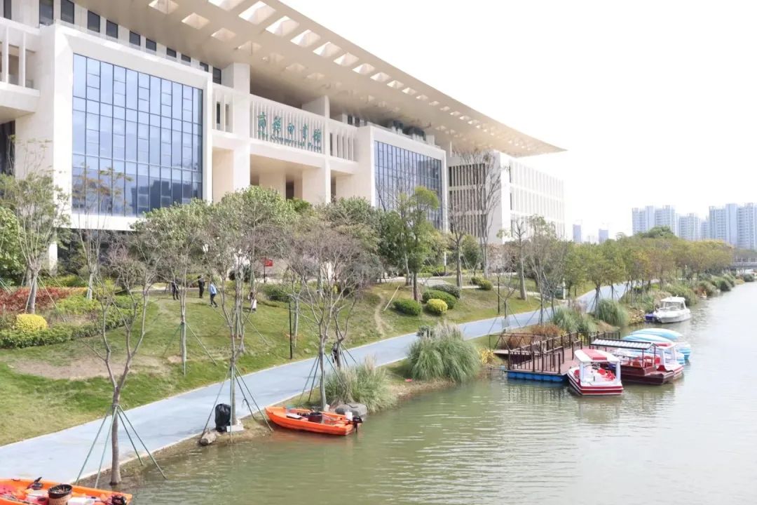 争优!争先!争效!来这里享受向往的生活! 争优!争先!争效!来这里享受向往的生活!