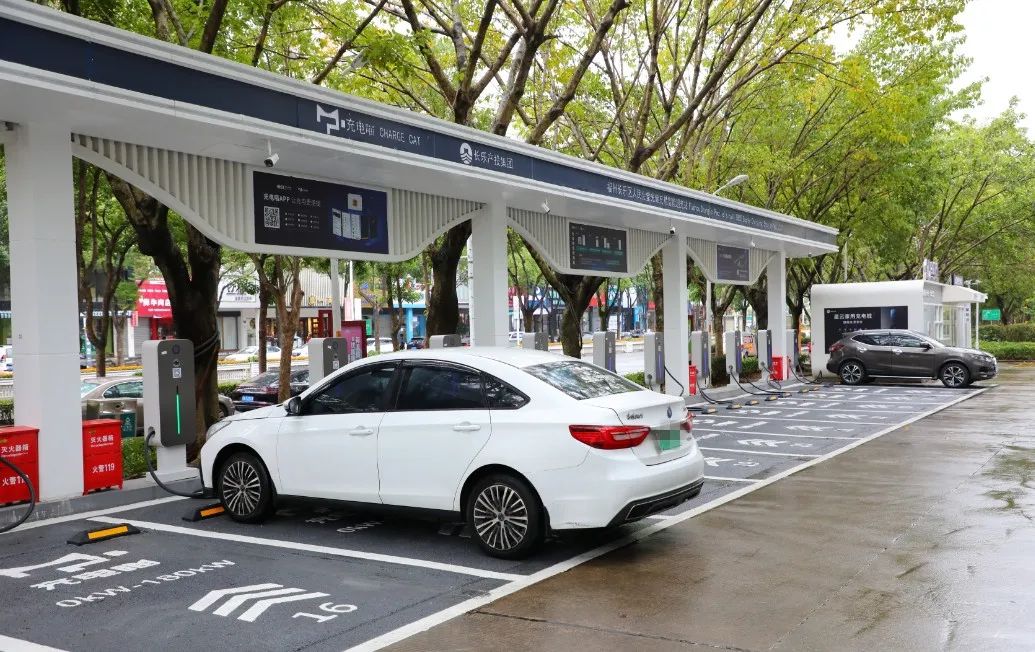 低至0.15元/度电,还能免费停车!长乐城区这个超充站投用 低至0.15元/度电,还能免费停车!长乐城区这个超充站投用