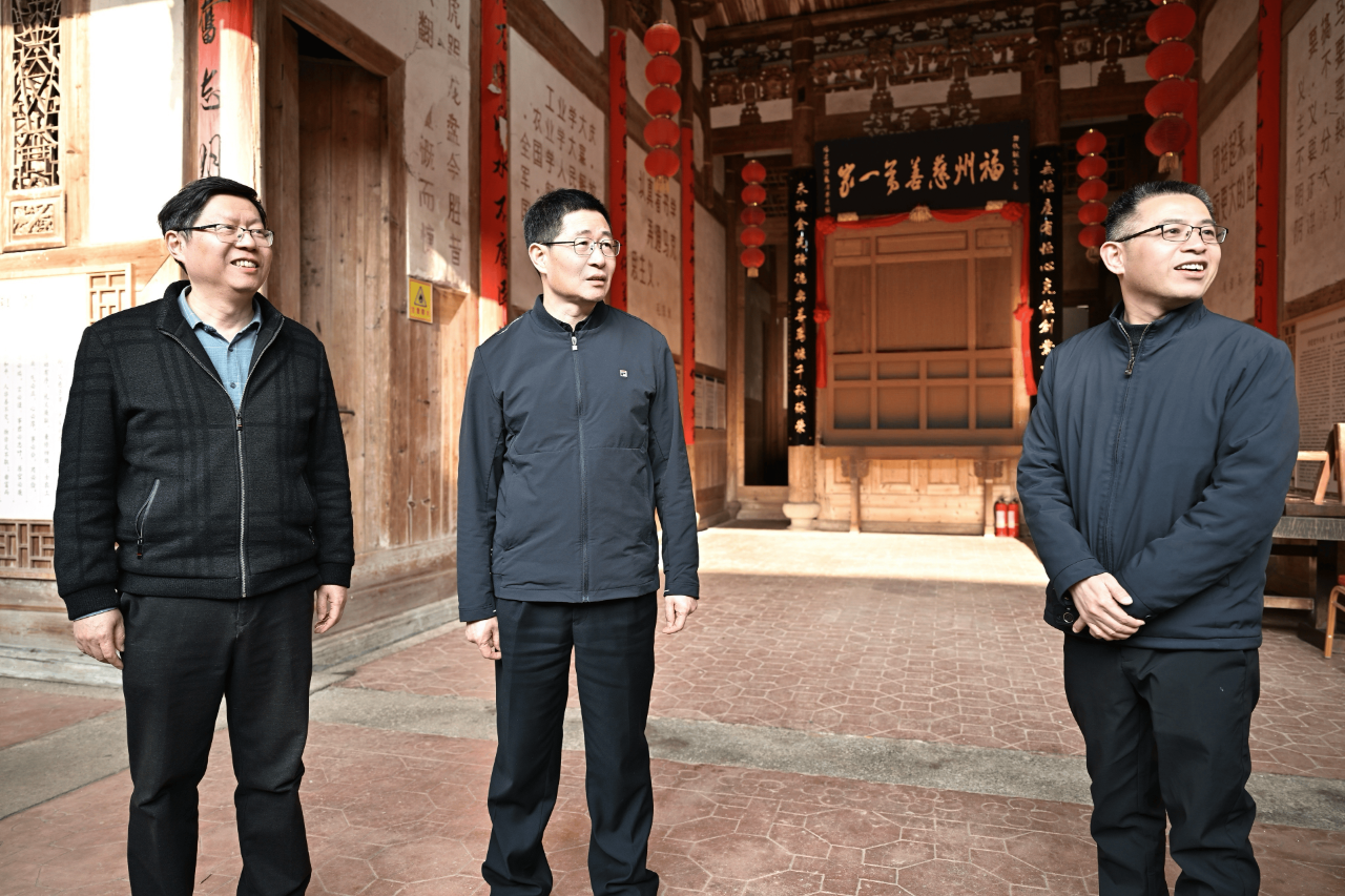 兰文赴古槐镇调研乡村振兴工作并开展“护河爱水、清洁家园”活动