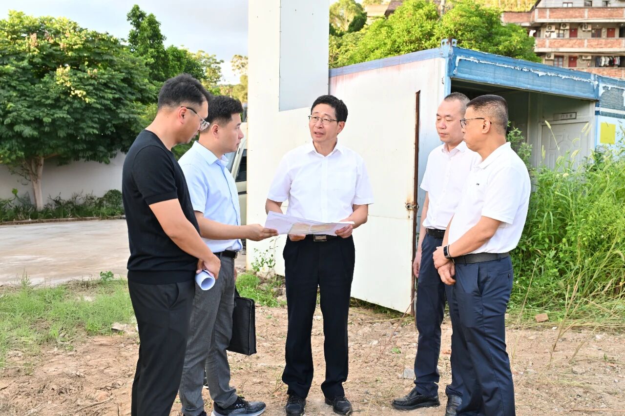 兰文调研里仁工业区并检查安全生产工作