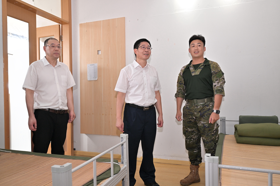 兰文赴金峰镇现场督导检查安全生产工作暨开展“护河爱水、清洁家园”活动 兰文赴金峰镇现场督导检查安全生产工作暨开展“护河爱水、清洁家园”活动